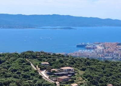 Gites Sassone à Ajaccio, location de vacances avec vue mer .